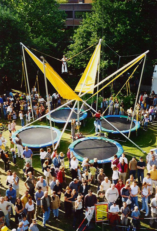 Trampoline   erfolgreiche Spielwelten aus einer Hand