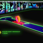 Schwarzlicht-Mini-Golf Bahn 2